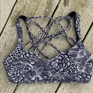 Lululemon Free To Be Wild Bra, size 6